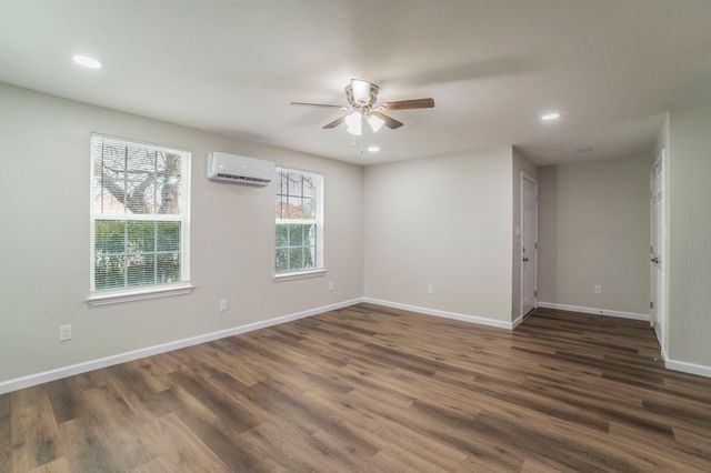 4901 Curzon Avenue 105, Fort Worth, TX 76107