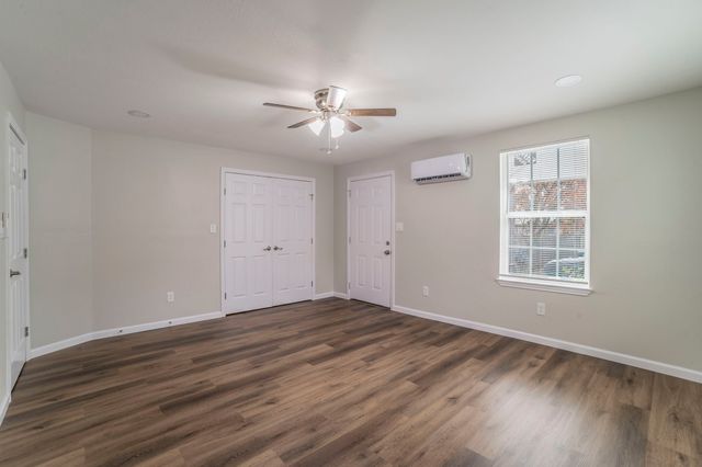 4901 Curzon Avenue 105, Fort Worth, TX 76107