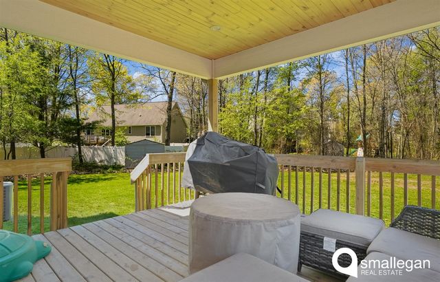 627 S Walker Road, Muskegon, MI 49442