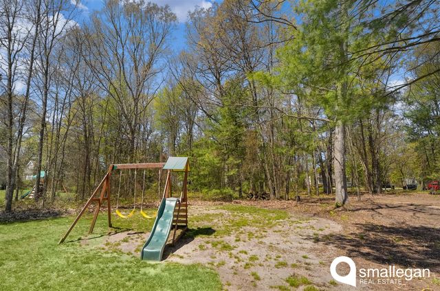 627 S Walker Road, Muskegon, MI 49442