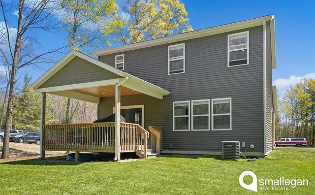627 S Walker Road, Muskegon, MI 49442