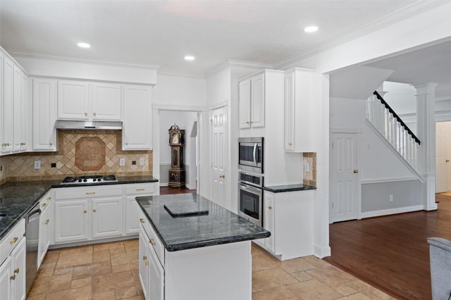 12018 Mckinney Falls Lane, Sugar Land, TX 77498