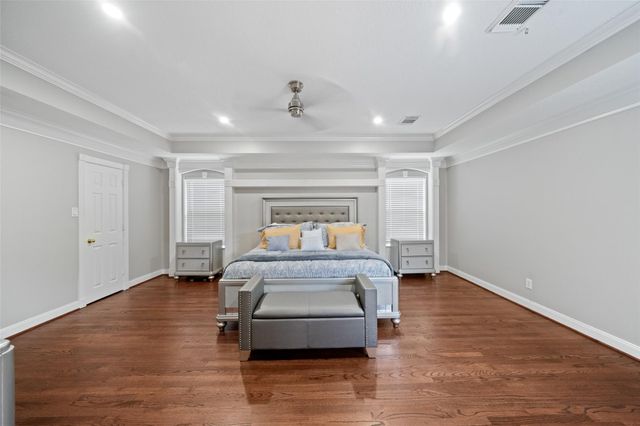 12018 Mckinney Falls Lane, Sugar Land, TX 77498