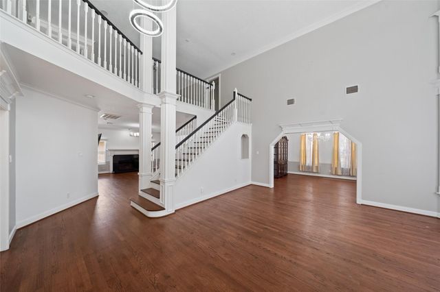 12018 Mckinney Falls Lane, Sugar Land, TX 77498