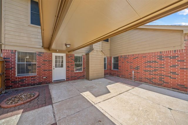 12018 Mckinney Falls Lane, Sugar Land, TX 77498