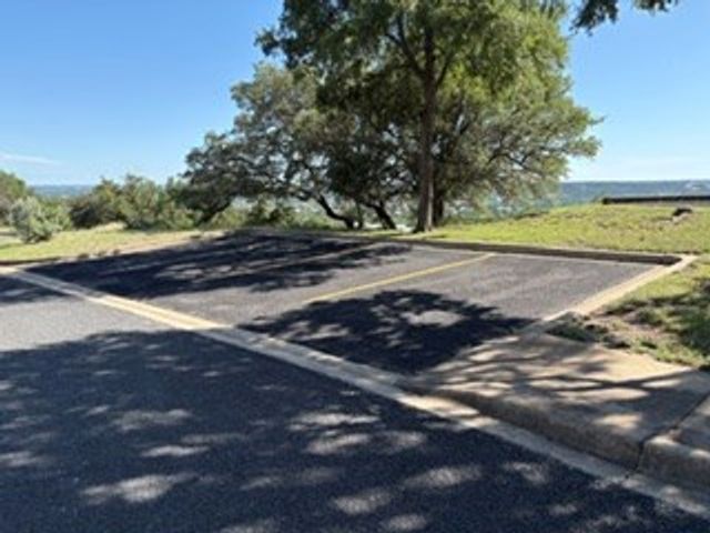 2027 Balmoral Dr, Kerrville, TX 78028