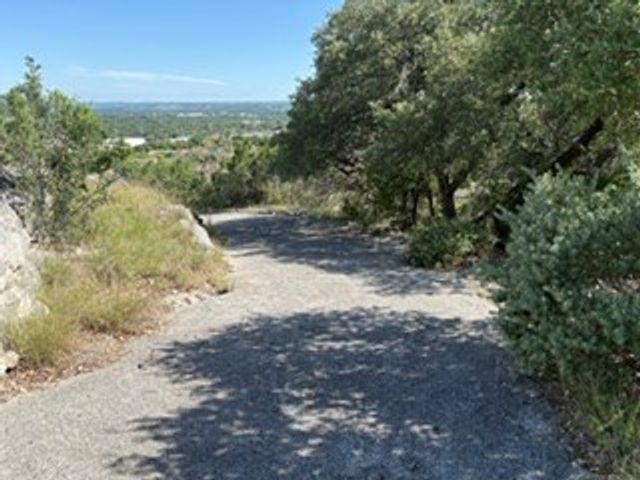 2027 Balmoral Dr, Kerrville, TX 78028