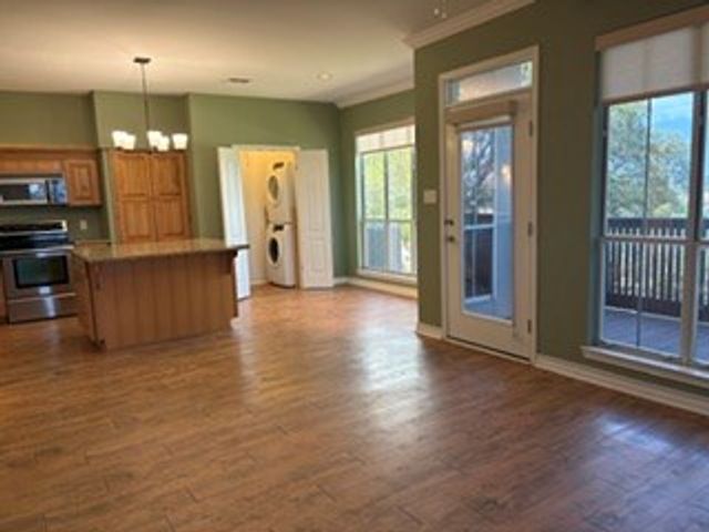 2027 Balmoral Dr, Kerrville, TX 78028