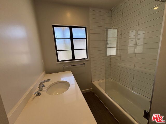 751 18th Street A, Santa Monica, CA 90402