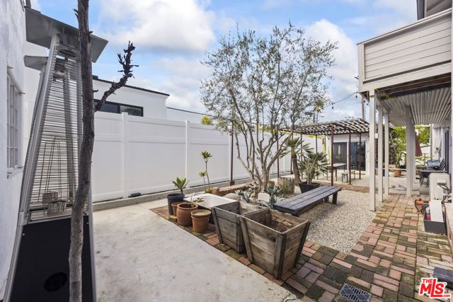 751 18th Street A, Santa Monica, CA 90402