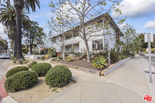 751 18th Street A, Santa Monica, CA 90402