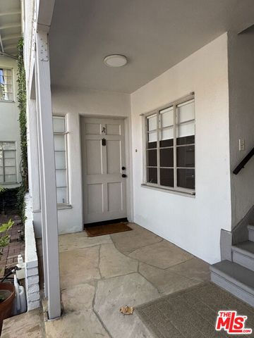 751 18th Street A, Santa Monica, CA 90402