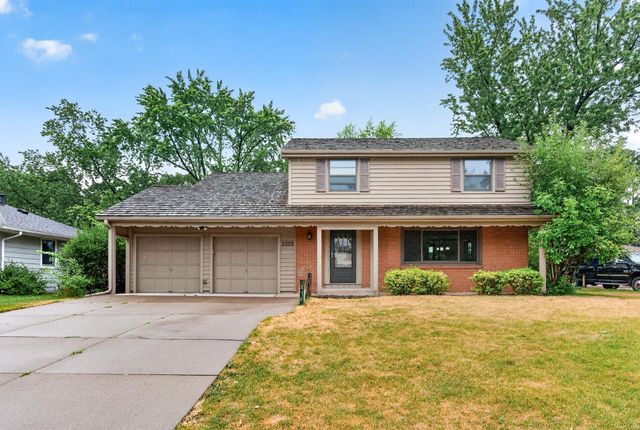 2509 119th Avenue NW, Coon Rapids, MN 55433