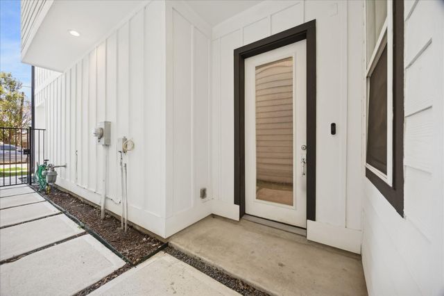 414 N Live Oak Street A, Houston, TX 77003