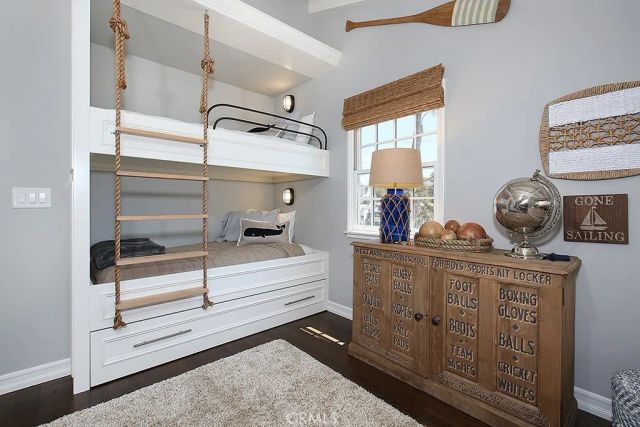 554 Hazel Drive, Corona Del Mar, CA 92625