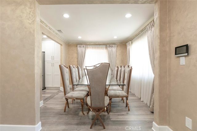 4710 Ventura Canyon Avenue, Sherman Oaks, CA 91423