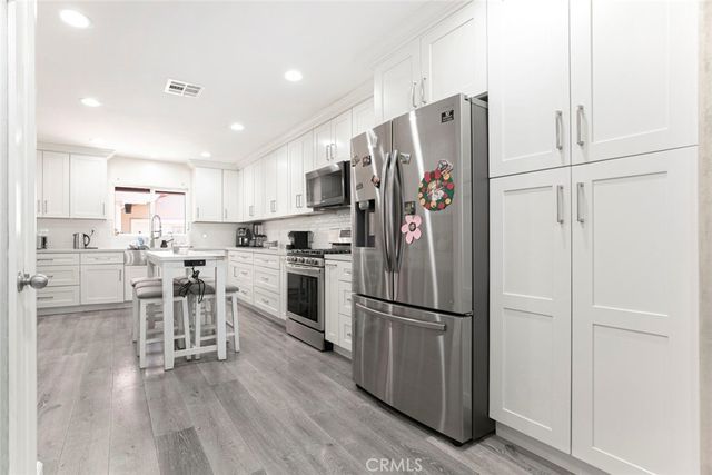 4710 Ventura Canyon Avenue, Sherman Oaks, CA 91423