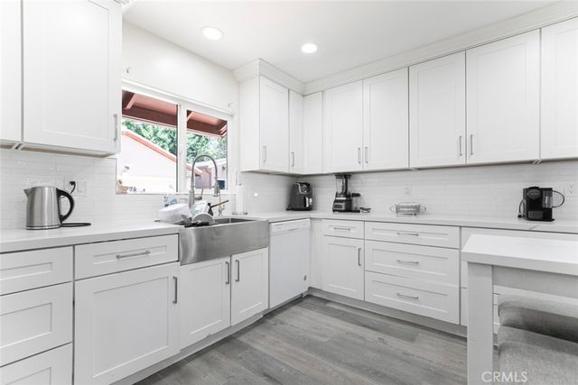 4710 Ventura Canyon Avenue, Sherman Oaks, CA 91423