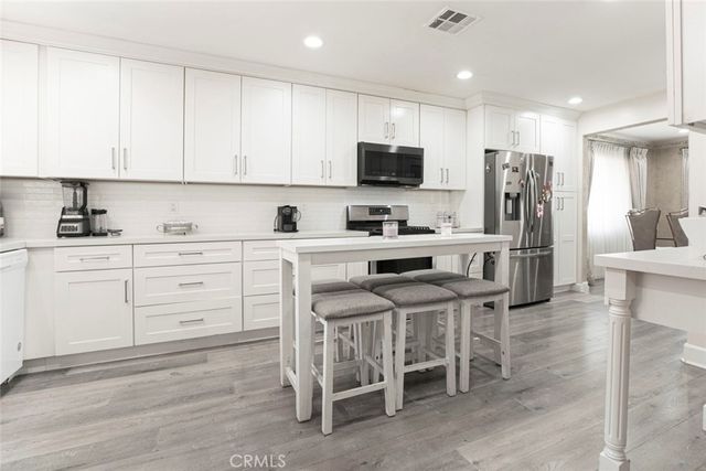 4710 Ventura Canyon Avenue, Sherman Oaks, CA 91423