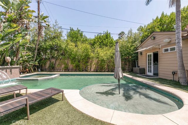 4710 Ventura Canyon Avenue, Sherman Oaks, CA 91423
