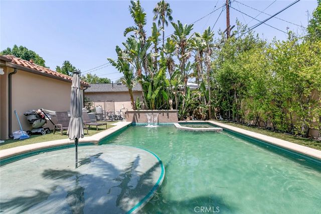 4710 Ventura Canyon Avenue, Sherman Oaks, CA 91423