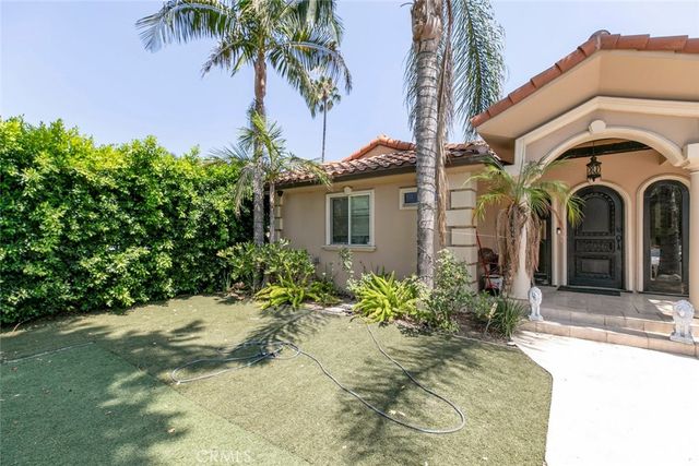4710 Ventura Canyon Avenue, Sherman Oaks, CA 91423