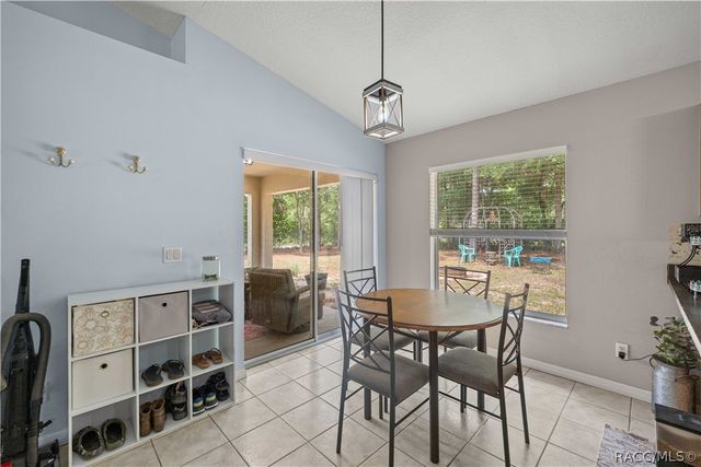 2720 W Royal Palm Drive, Citrus Springs, FL 34434
