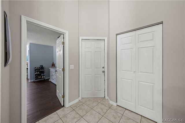 2720 W Royal Palm Drive, Citrus Springs, FL 34434