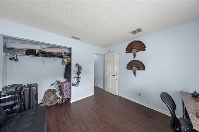 2720 W Royal Palm Drive, Citrus Springs, FL 34434