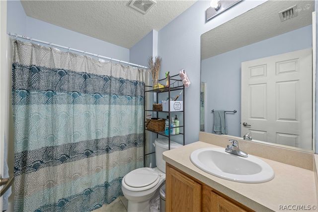 2720 W Royal Palm Drive, Citrus Springs, FL 34434