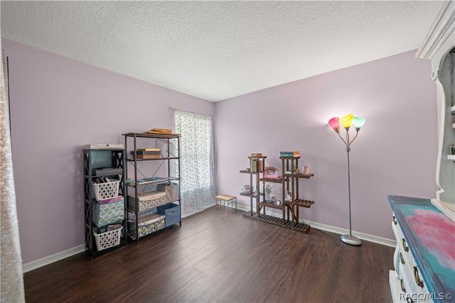 2720 W Royal Palm Drive, Citrus Springs, FL 34434