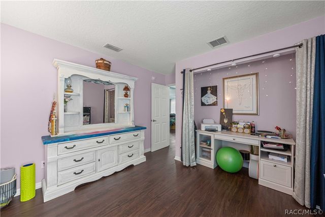 2720 W Royal Palm Drive, Citrus Springs, FL 34434