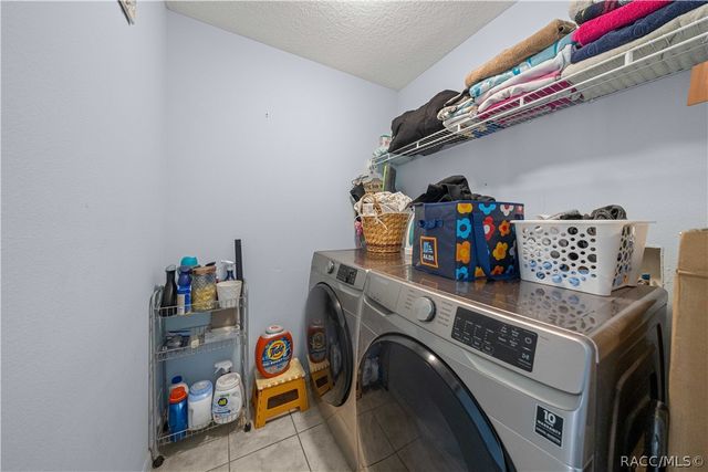 2720 W Royal Palm Drive, Citrus Springs, FL 34434