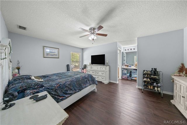 2720 W Royal Palm Drive, Citrus Springs, FL 34434