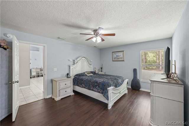 2720 W Royal Palm Drive, Citrus Springs, FL 34434