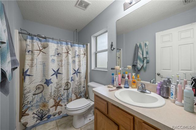 2720 W Royal Palm Drive, Citrus Springs, FL 34434