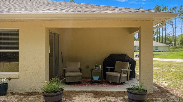 2720 W Royal Palm Drive, Citrus Springs, FL 34434