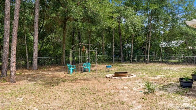 2720 W Royal Palm Drive, Citrus Springs, FL 34434