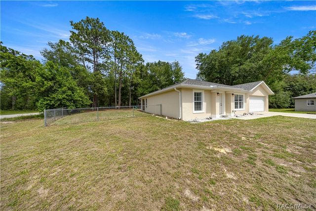 2720 W Royal Palm Drive, Citrus Springs, FL 34434
