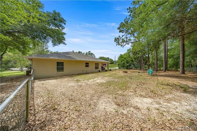 2720 W Royal Palm Drive, Citrus Springs, FL 34434