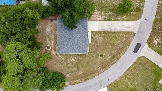 2720 W Royal Palm Drive, Citrus Springs, FL 34434