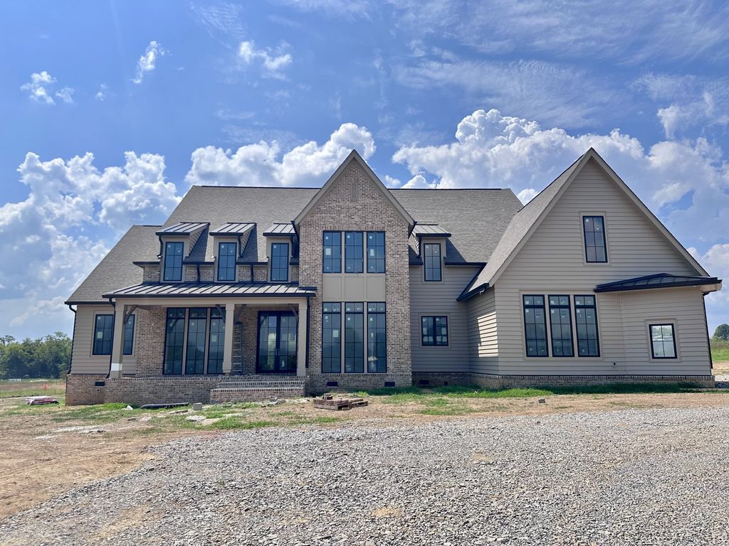 1855 Savannah Springs Dr, Franklin, TN 37064