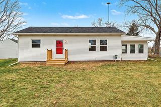 1048 S Kalamazoo Avenue, Marshall, MI 49068