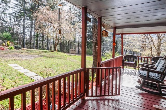 6414 Summit Road, Purlear, NC 28665