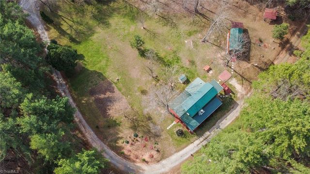6414 Summit Road, Purlear, NC 28665