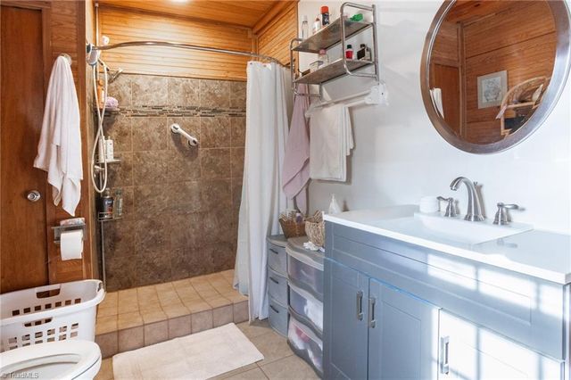 6414 Summit Road, Purlear, NC 28665