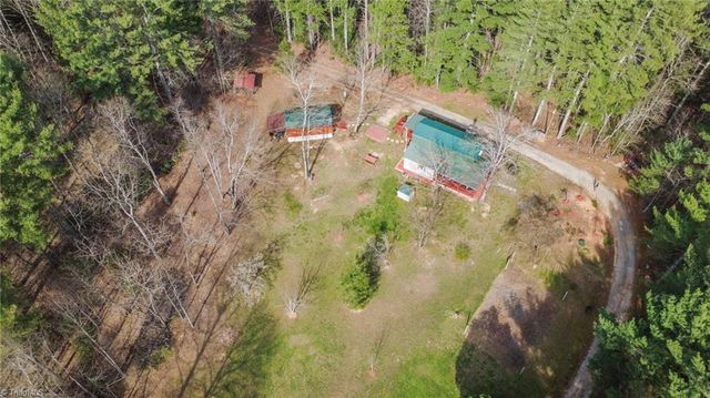 6414 Summit Road, Purlear, NC 28665