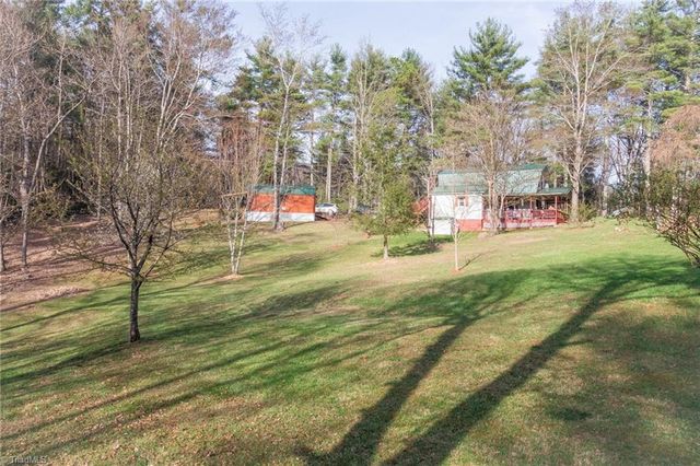 6414 Summit Road, Purlear, NC 28665