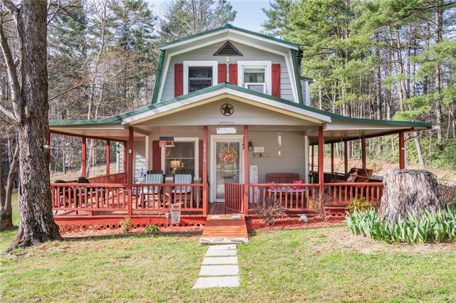 6414 Summit Road, Purlear, NC 28665