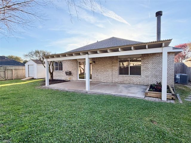 3637 Pecan Crossing Lane, La Porte, TX 77571